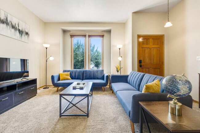 Building Photo - 2416 S Tiger Lily Dr