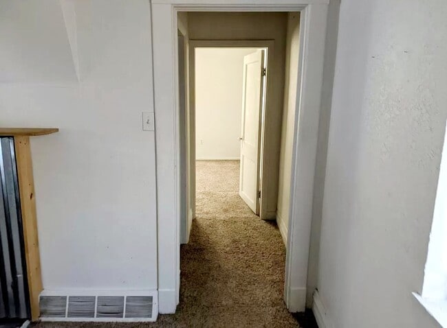 Building Photo - Single Family Home in Fredrick | Avail. Oc...