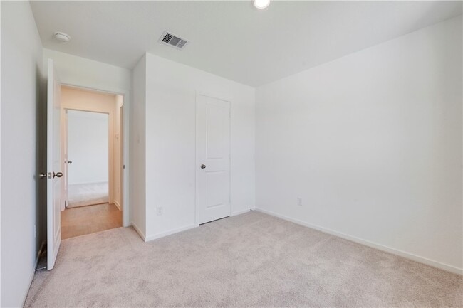 Building Photo - 5433 Bear Run