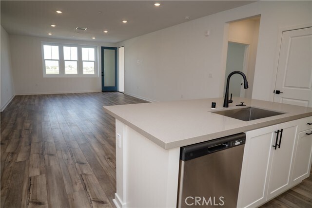 Building Photo - 6136 Valentina Wy