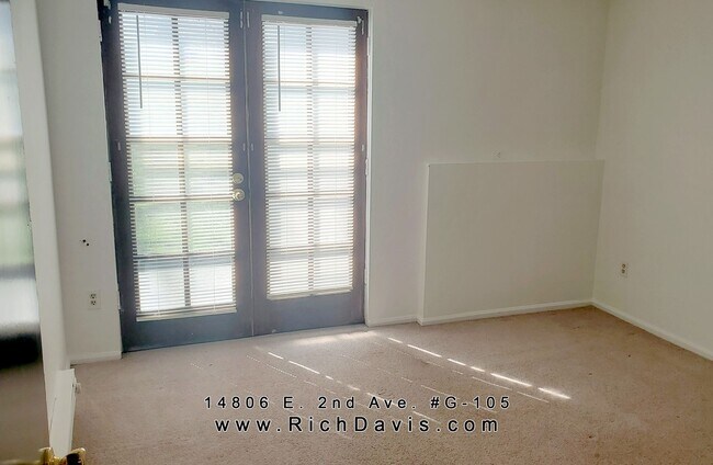 Building Photo - 1 bed, 1 Bath, 800 sqft with washer/dryer ...
