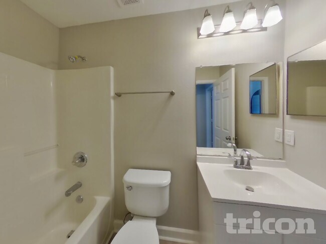 Building Photo - 1656 Dartmouth Dr