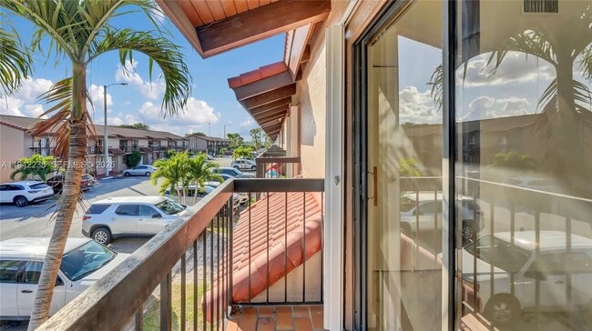 Building Photo - 1917 SW 107th Ave