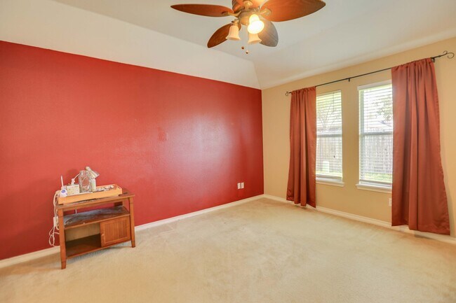 Building Photo - 5933 Brightwood Dr