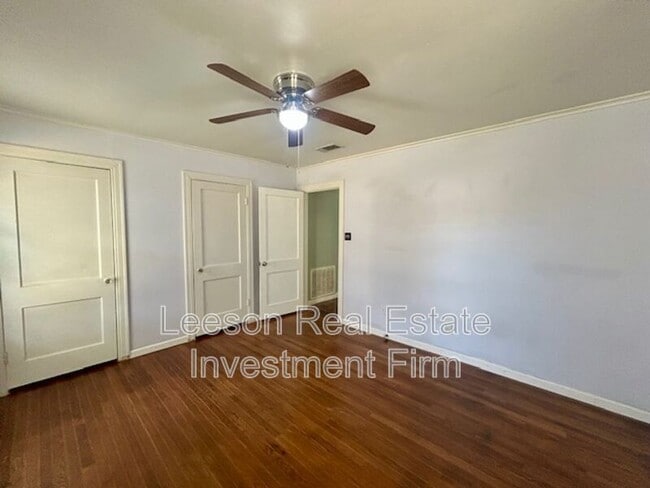 Building Photo - 3715 Greenway Pl