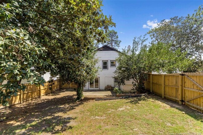 Building Photo - 2710 Fordham Dr