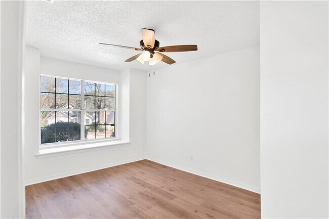 Building Photo - 5631 Bentley Ln