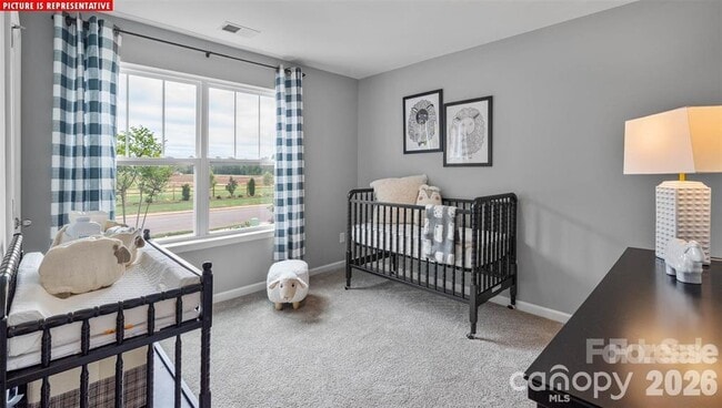 Building Photo - 1700 Vanderlyn St