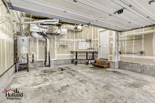 Building Photo - New $2,150 + $250 Off First 2 Full Months- Welcome to this stunning 3-bedroom, 2.5-bathroom home