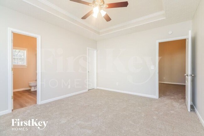 Building Photo - 205 Cameo Ct