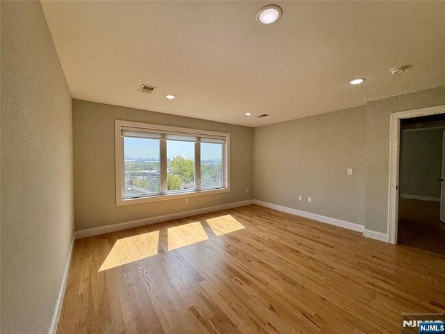 Building Photo - 105 Feronia Wy