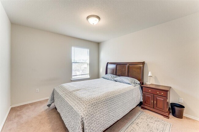Building Photo - 16020 McAloon Way