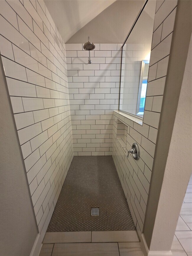 Building Photo - 6146 Bradie Ct
