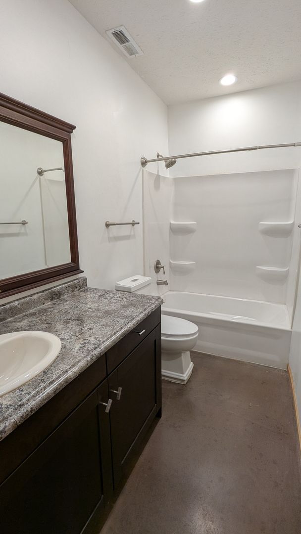 Building Photo - 1600 4th Ave