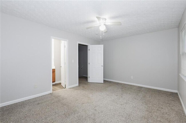 Building Photo - 7215 Crestside Dr