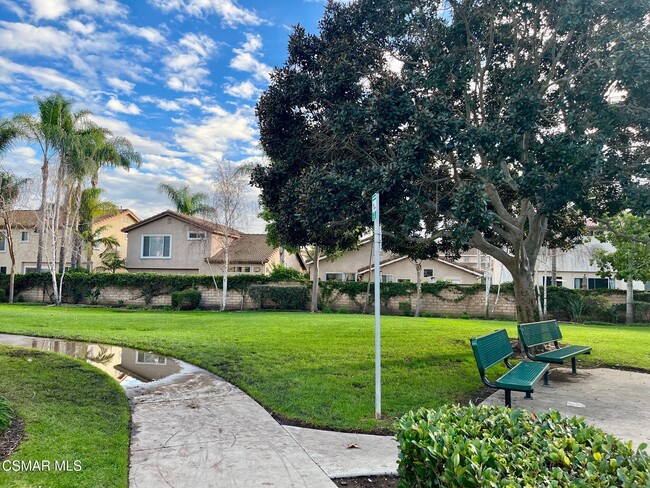 Building Photo - 658 Avenida Magdalena