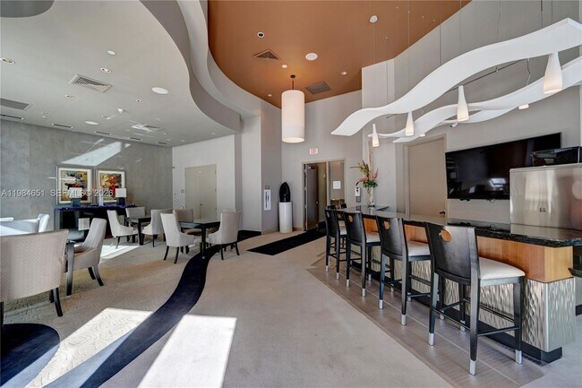 Building Photo - 3101 S Ocean Dr