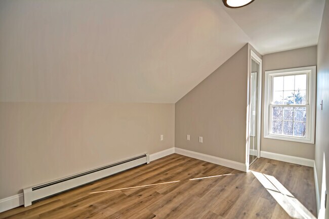 Building Photo - 81 Preston St