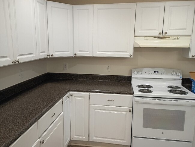 Building Photo - 403 Fair St