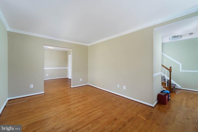 Building Photo - 6746 Hillandale Rd