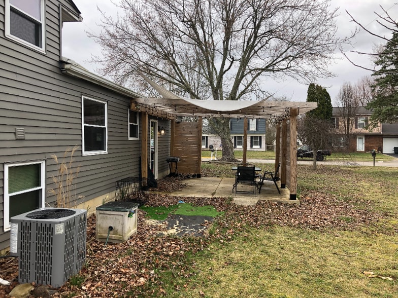 Building Photo - 8677 Canyon Cove Rd