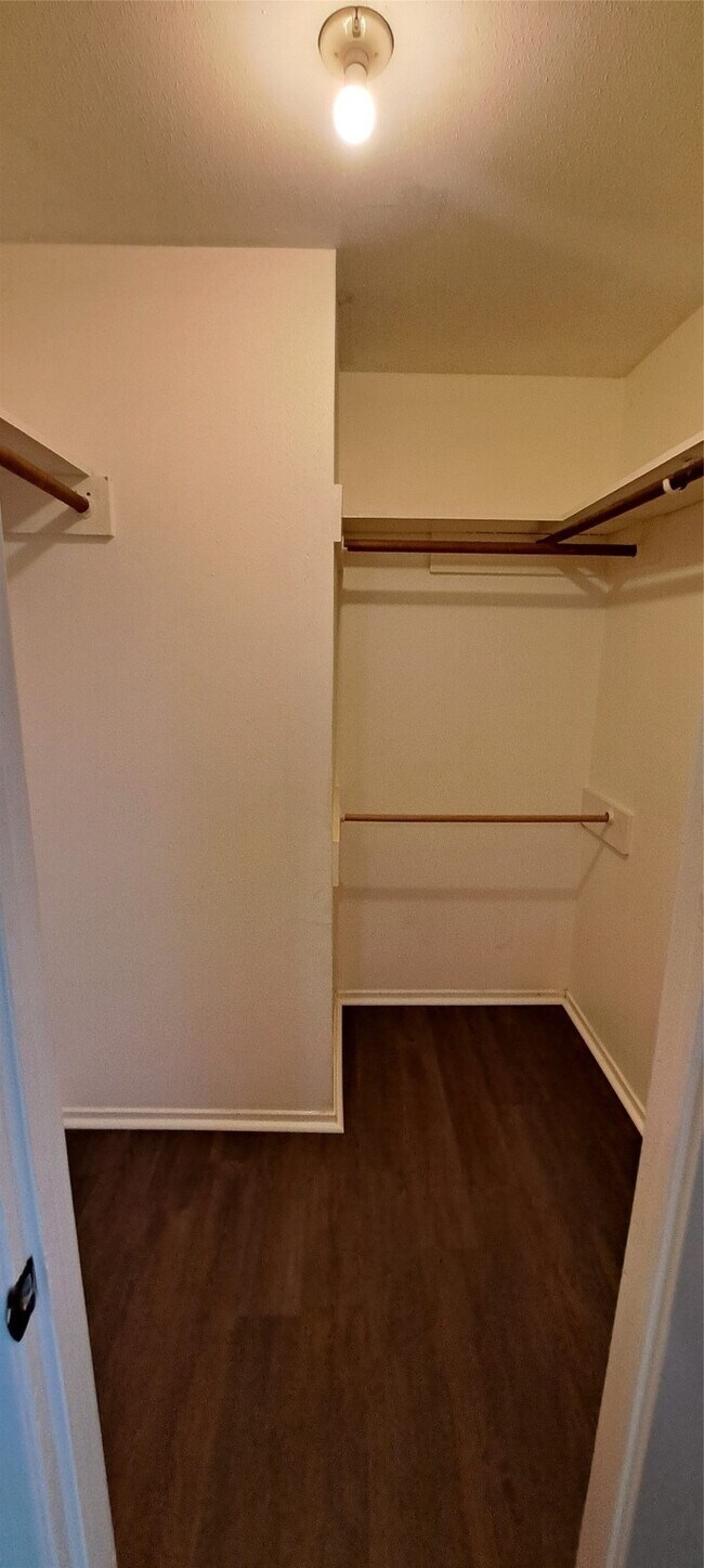 Building Photo - 2426 Spring Dusk Dr