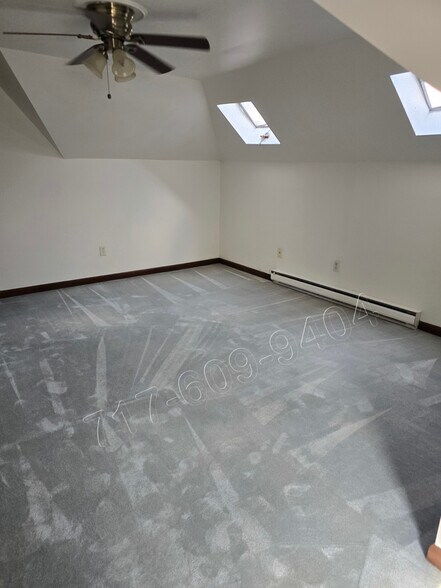 Building Photo - 324 4th St