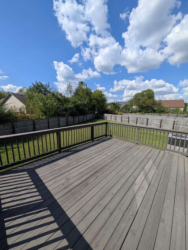 Building Photo - 616 Wolfchase Dr