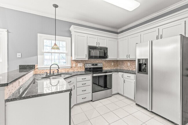 Building Photo - (Coming Soon) Full Brick Home in Matthews!