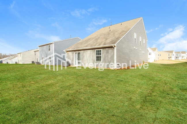 Building Photo - now