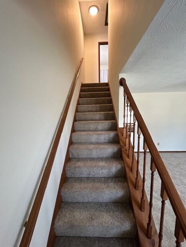 Building Photo - 2-Bedroom Townhome in Troy, OH - Available Now!