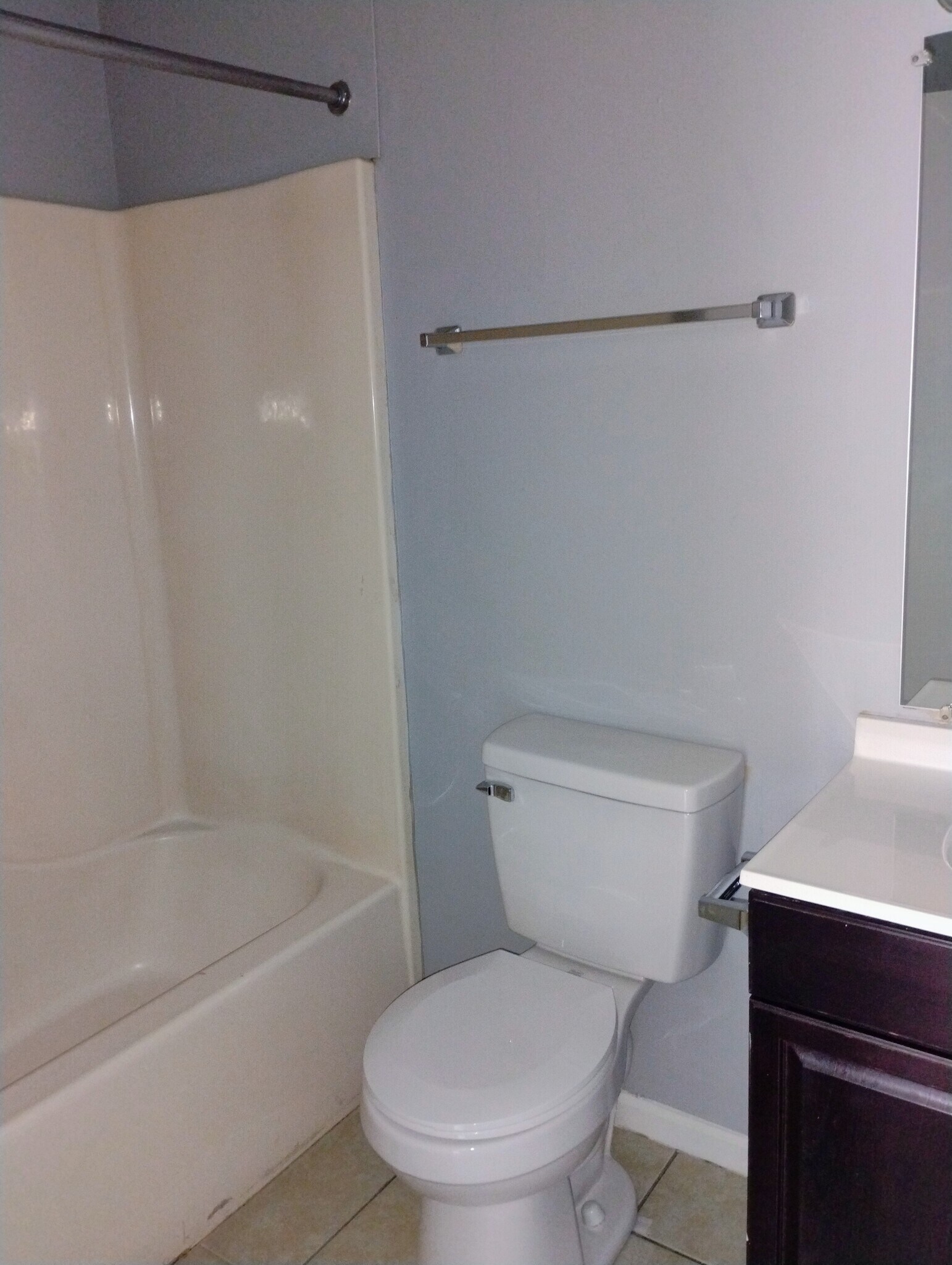 Building Photo - 1045 Manson Dr