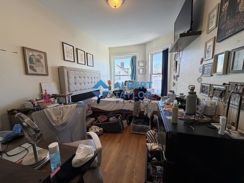 Building Photo - 11 Leverett St