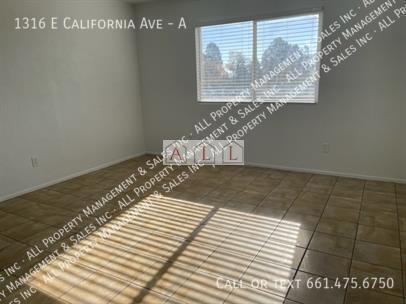Building Photo - 1316 E California Ave