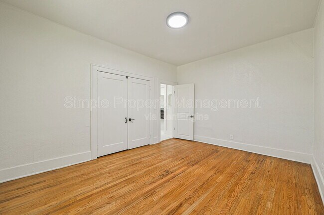 Building Photo - 1225 NE 17th St