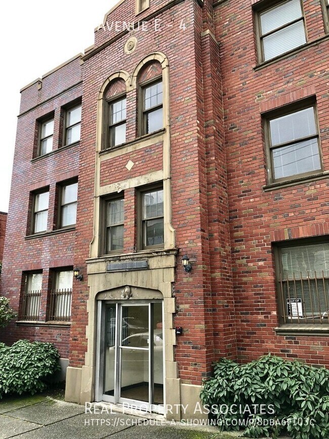Primary Photo - Capital Hill Apartment