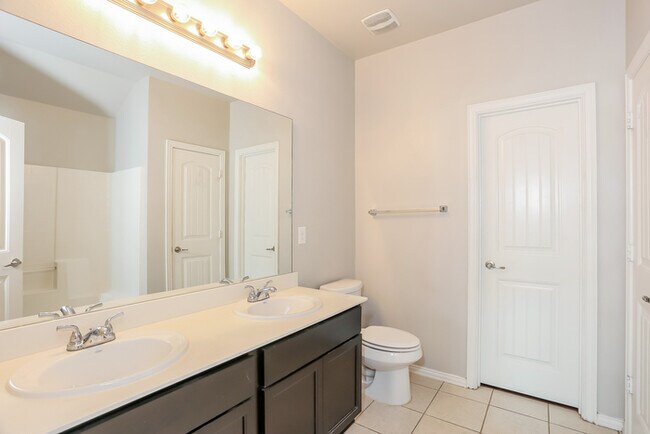Building Photo - 9132 Abaco Way