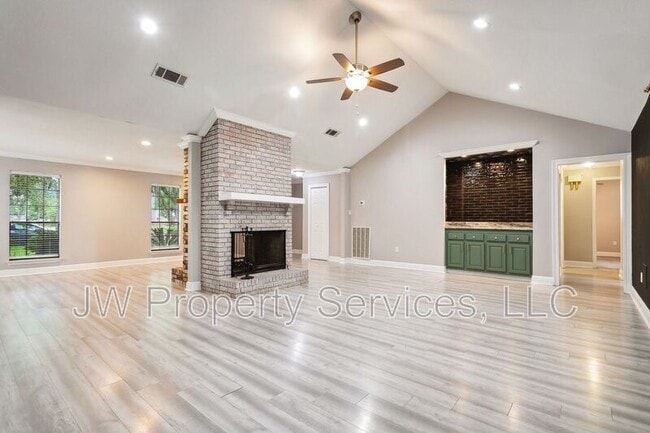 Building Photo - 1476 St Christopher Dr