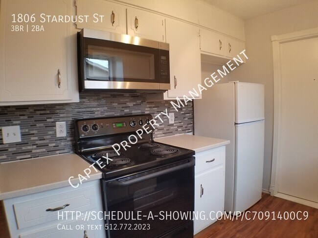 Building Photo - 1806 Stardust St