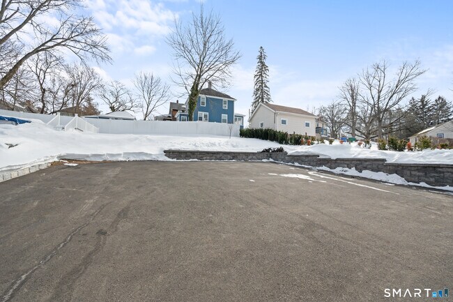 Building Photo - 246 S Orchard St