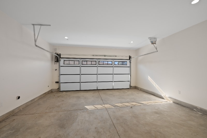 Building Photo - 6914 Walker Ave