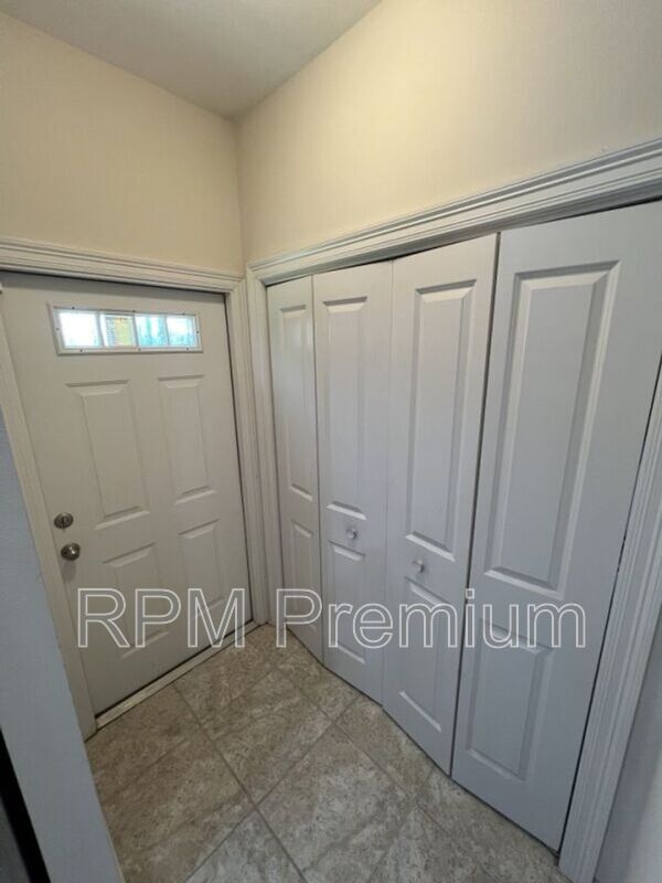 Building Photo - 8614 Forestwood Ave