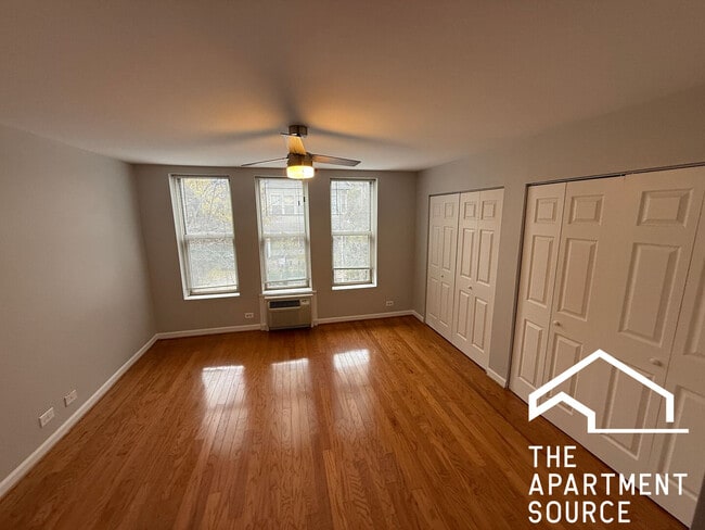 Building Photo - 744 W Gordon Terrace