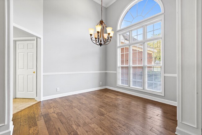 Building Photo - 1711 Piedmont Dr.