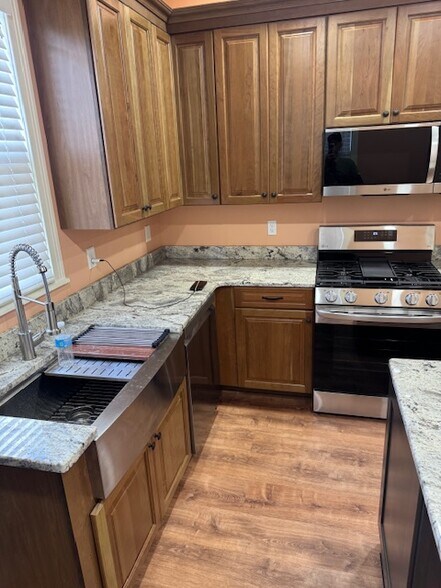 Kitchen Appliances included - 45 Saint Johns Pl