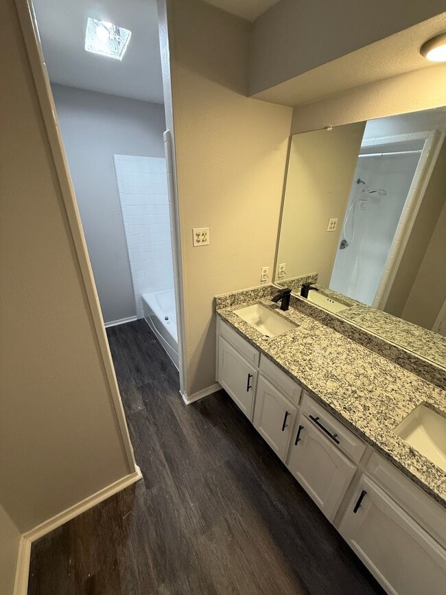 Building Photo - 7412 Lemonwood Ln