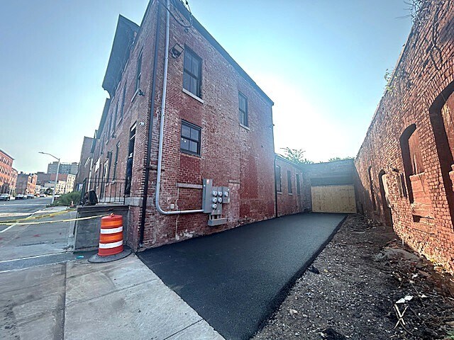 Building Photo - 106 Hotel St