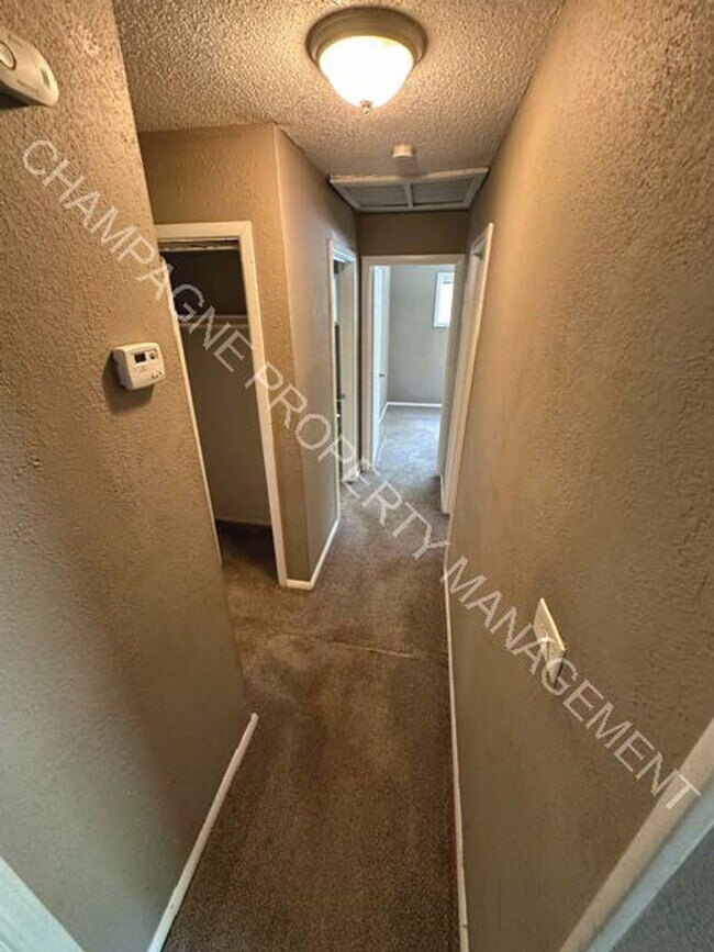 Building Photo - Single Family Home in Ruskin