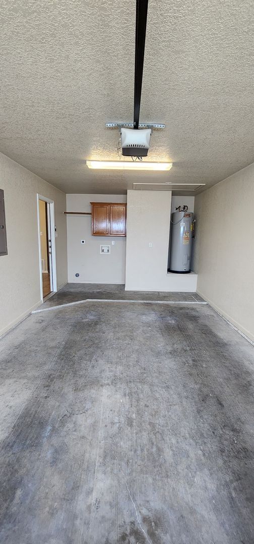 Building Photo - 3 Bedroom 2 bath Duplex South Killeen VIEWABLE SOON