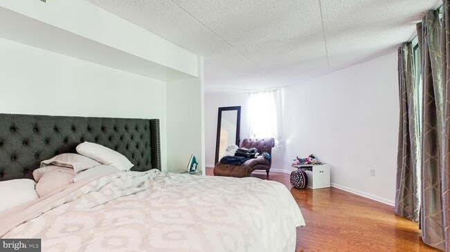 Building Photo - 19 Rock Hill Rd